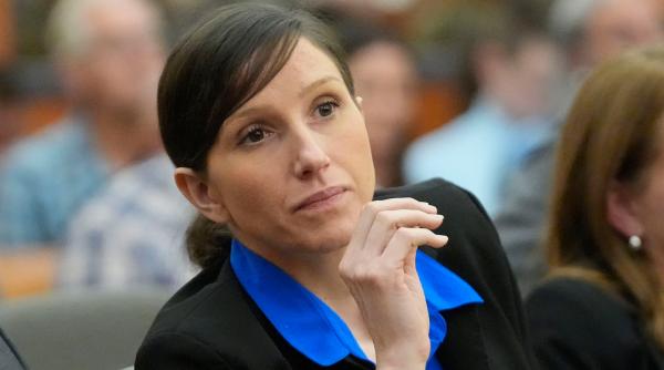 a scris o carte pentru copii ca sa si ajute fiii sa faca fata mortii tatalui lor acum este judecata pentru uciderea lui