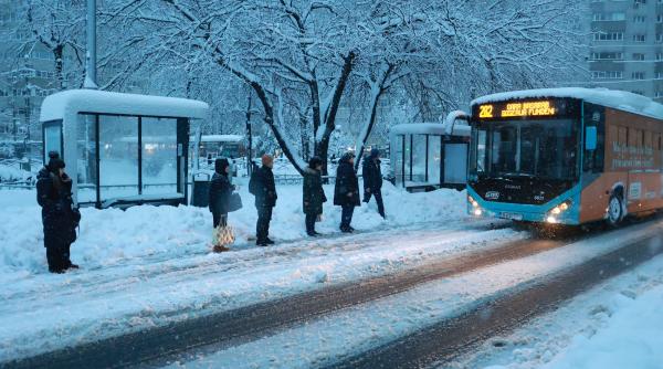 După ninsorile din ultimele zile, în București se anunță acum ploi. Prognoza specială pentru Capitală