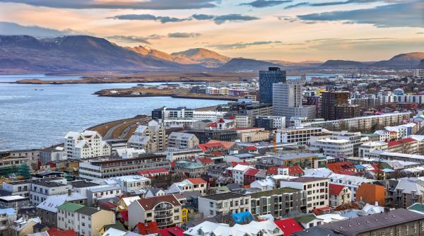 islanda pregateste un referendum de aderare la ue un da ar insemna ca va intra inaintea tuturor celorlalte state candidate