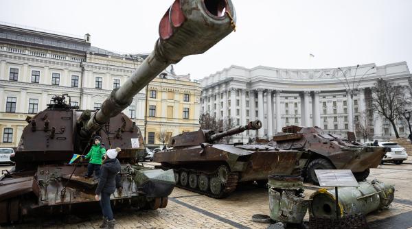 patru ani de razboi in ucraina operatiunea lui putin care trebuia sa dureze 36 de ore e cel mai lung razboi din europa post 1945