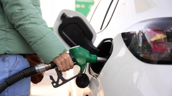 Prețul motorinei a depăşit 8,2 lei/litru şi ar putea crește în continuare. Care sunt șansele să ajungă la 8,5 lei/litru