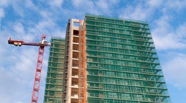 top 5 motive pentru care plasele de siguranta sunt o investitie strategica in proiectele la inaltime