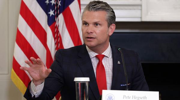 planul lui hegseth pentru a opri scurgerile de informatii la pentagon o sa comand zeci de pizza seara ca sa va zapacesc pe toti