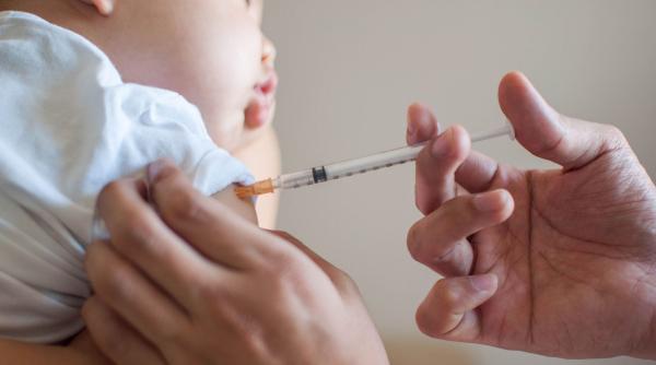aproape jumatate dintre copiii din romania nu sunt vaccinati impotriva bolilor grave