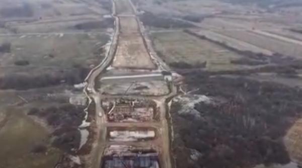 care e stadiul lucrarilor la autostrada sibiu fagaras directorul cnair au fost montate primele grinzi de beton pe poduri si pasaje