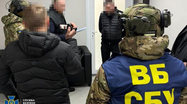 nou scandal de coruptie in ucraina seful logisticii fortelor aeriene si un colonel sbu arestati pentru deturnare de fonduri