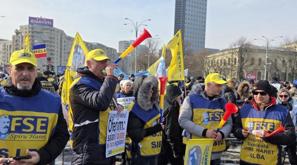 Profesorii și studenții vor protesta azi la Cotroceni. Revoltă după replica lui Bolojan că "nu de diplome ducem lipsă"