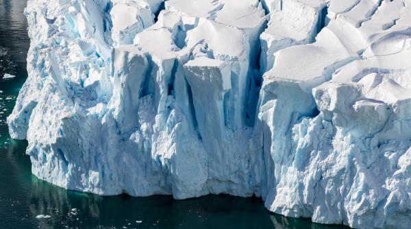 "Gaura gravitaţională" de sub Antartica dezvăluie evoluţia internă a Pământului: Este o fereastră către mişcările adânci ale planetei