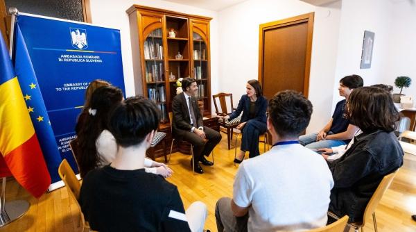 Elevii români au obținut trei medalii la Olimpiada Internațională de Iarnă de Inteligență Artificială. Oana Țoiu: Suntem mândri de ei