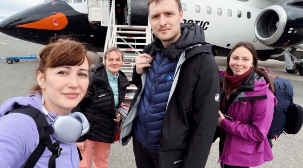 nu avem statie in antarctica dar avem cercetatori care ajung acolo asta e ceva ce ti se intampla o singura data in viata