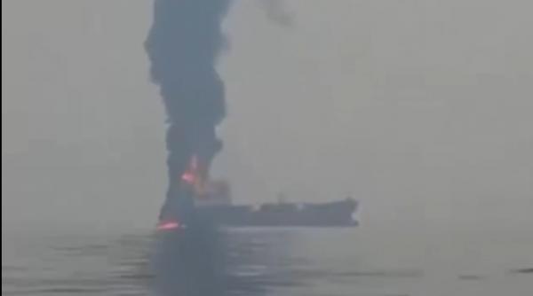 primul petrolier atacat in stramtoarea ormuz anunta oman