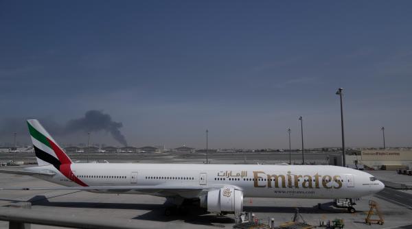 Elevii blocați în Dubai vor primi absențe în catalog. Inspector general: „Au plecat cu acordul părinţilor”
