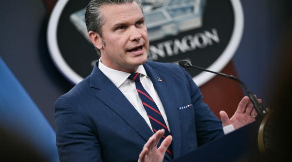 pete hegseth iranul tinea o arma la tampla noastra si incerca sa obtina bomba nucleara