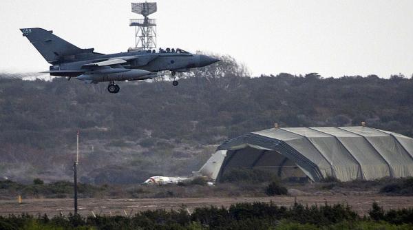 Prima țară UE lovită de dronele Iranului. Alertă în Cipru, școli închise. Locuitorii din Akrotiri, evacuați după ”o explozie puternică”