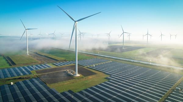 Energia solară și eoliană, surse complementare pentru siguranța și independența energetică a României