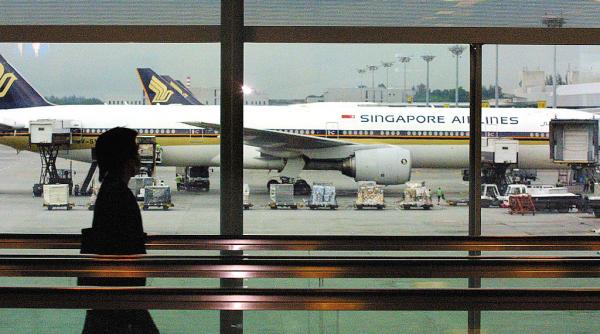 revolta romanilor blocati din cauza razboiului un bilet de avion spre romania 13 000 de euro vrem sa luam fara sa vindem un rinichi