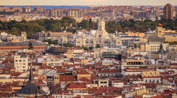 romanii pe primul loc in topul cumparatorilor straini intr un oras din spania pretul mediu depaseste 200 000 de euro