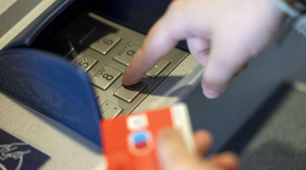 “Europa riscă să-și piardă ultima fărâmă de suveranitate financiară”. Expert: Fără Visa și Mastercard, plățile ar putea fi blocate