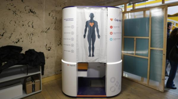 o capsula care fotografiaza starea de sanatate in 15 minute a fost inaugurata la bologna