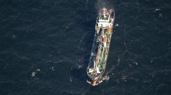 cresterea brusca a pretului petrolului ar putea declansa un nou soc economic global avertizeaza fmi