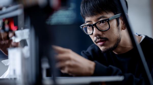 inginerii japonezi au proiectat un dispozitiv purtabil care transforma transpiratia in electricitate