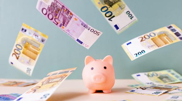 România ar putea primi banii din PNRR pentru reforma pensiilor magistraților. Vom primi și 3 miliarde de euro din alte două jaloane