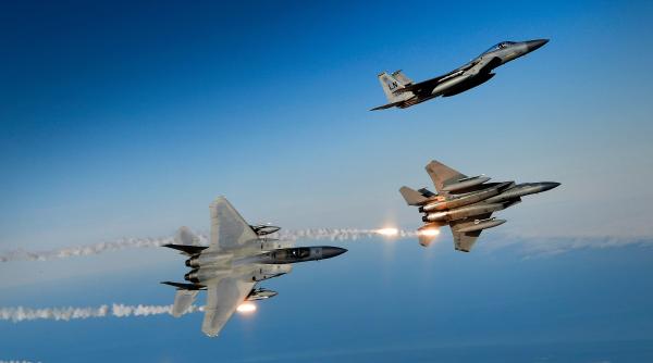 un pilot kuweitian e cel care a doborat de unul singur si din greseala toate cele 3 avioane f 15 ale sua prabusite recent in kuweit