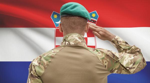 Croaţia reia serviciul militar obligatoriu, după 17 ani: Recruții încep instrucţia de luni, 9 martie. Câți bani primesc pe lună