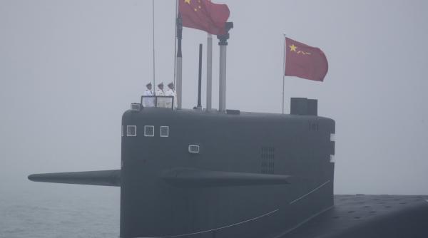 santierele navale din china lucreaza la foc continuu chinezii vor sa i ajunga din urma pe americani la numarul de submarine nucleare
