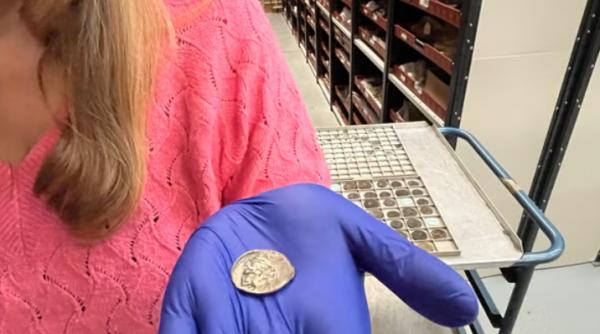 o moneda folosita pentru plata unui bilet de autobuz s a dovedit a fi o comoara veche de peste 2 000 de ani