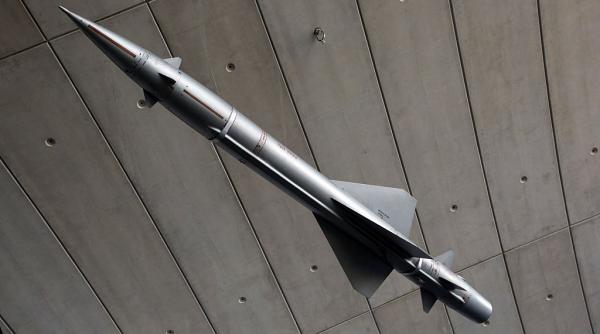 rusia a lovit luni insula serpilor cu doua rachete supersonice kh 32