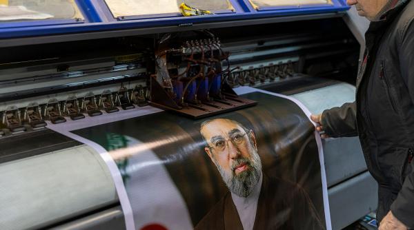 Unde e Mojtaba Khamenei? Propaganda iraniană l-a generat cu AI pe noul ayatollah