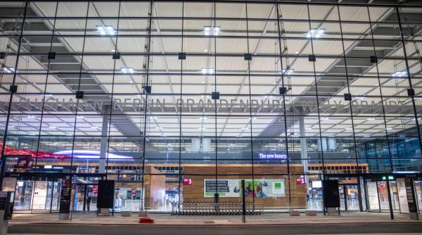 Aeroportul din Berlin și-a suspendat activitatea după apariția în zonă a unei drone neidentificate