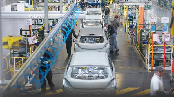 un nou val de concedieri loveste industria auto profitul porsche se prabuseste mai multe modele electrice au fost amanate in germania