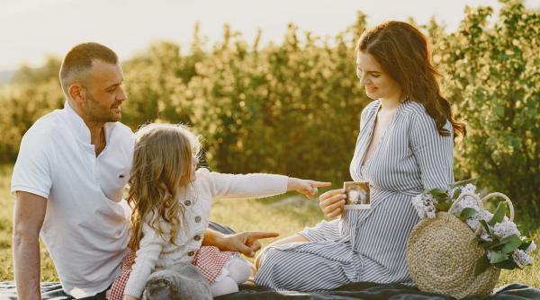 5 pasi simpli pentru o iesire reusita cu familia in aer liber