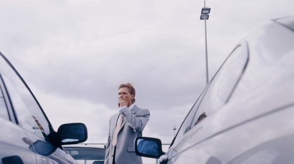 danemarca isi implora cetatenii sa mearga pe jos din cauza socului preturilor la petrol