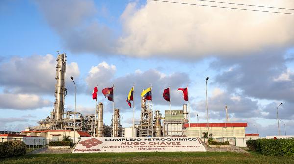 După petrol, Venezuela e pe cale să-și pună și rezervele de aur și gaze la dispoziția Statelor Unite