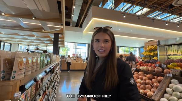 kai nepoata lui trump s a dus la cumparaturi de lux cu agentii secret service si a enervat pe toata lumea o sa dau faliment