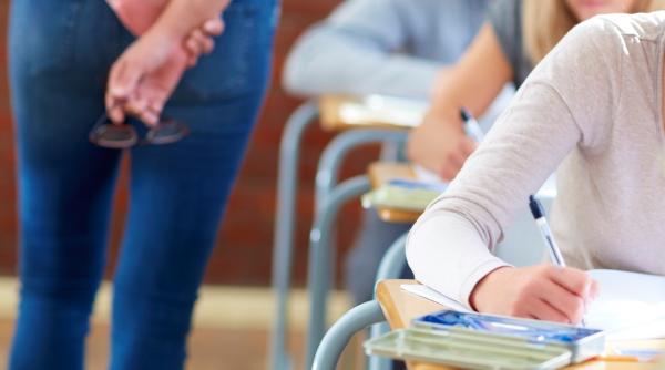 simularea evaluarii nationale 2026 boicotata de profesori nu se da testul in 127 de scoli peste 3 100 de elevi afectati in capitala