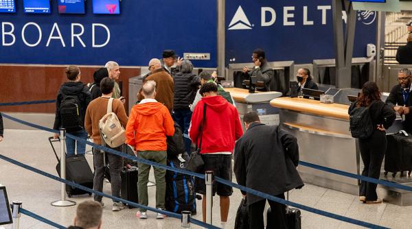 un cuplu blocat in thailanda din cauza razboiului din iran a facut un credit de 12 000 de euro pentru a se intoarce acasa