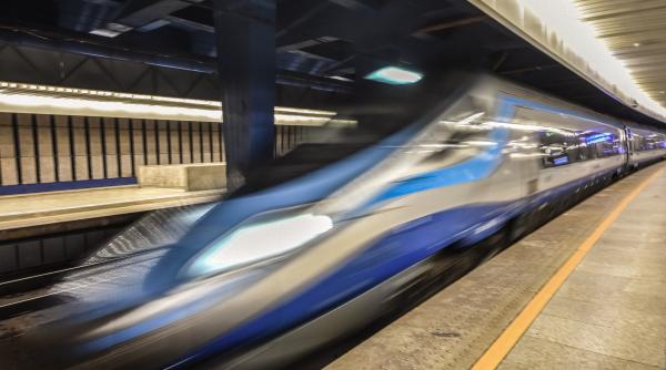 Trenul de mare viteză Pendolino din Polonia a intrat în circulație pe căile ferate din Cehia