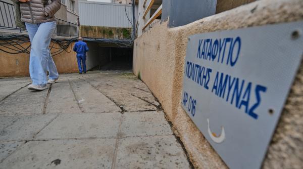„Vă spun sincer, mi-e frică”. Starea precară a adăposturilor antiaeriene arată cât de expus e Cipru la atacurile cu drone iraniene