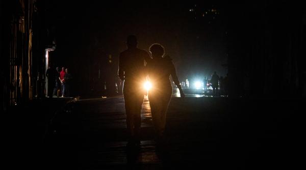 Blackout total în Cuba. Țara e în beznă după ce rețeaua energetică a colapsat din cauza lipsei de combustibil