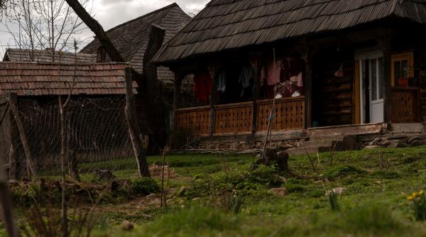 Satul din România unde au mai rămas doar 20 de locuitori. Cel mai tânăr are 22 de ani