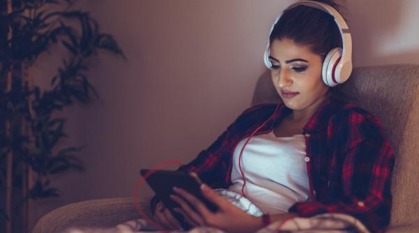 Căștile pentru telefon vândute în Uniunea Europeană conțin substanțe periculoase, arată un studiu
