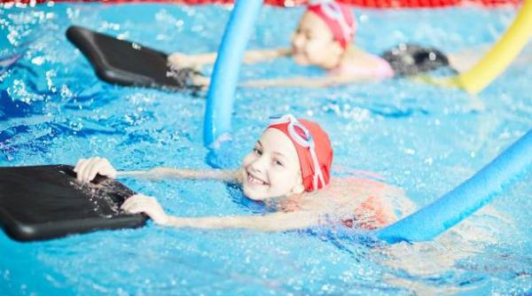 cursuri de inot in otopeni si bucuresti pentru copii si adulti