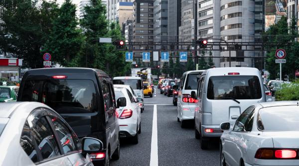 Impactul gropilor asupra bugetului personal: Cum evităm reparațiile costisitoare la motor 