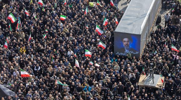Intrigi, jocuri de putere și rivalități: cum a ajuns Mojtaba Khamenei noul lider suprem al Iranului