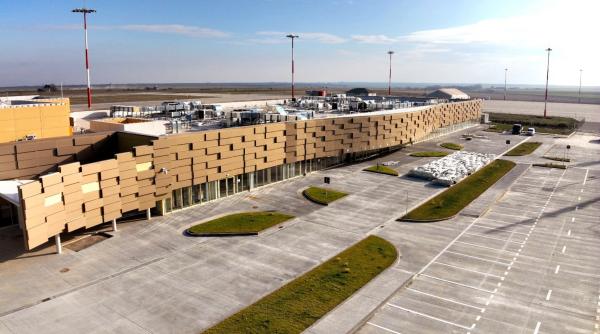 orasul din romania unde un nou terminal de pasageri e inaugurat azi apoi aeroportul se inchide 34 de ore traficului civil cum arata