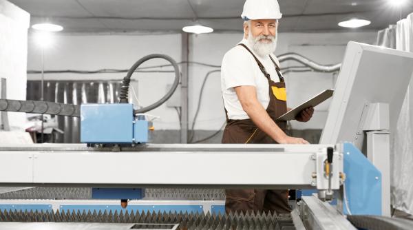 cum sa iti protejezi echipamentele sensibile din fabrica de umezeala si praf in cinci pasi